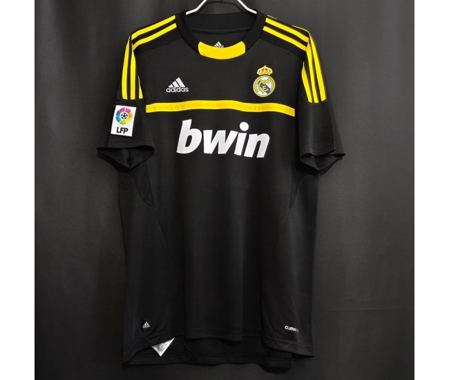 Real Madrid 2011-2012 Goalkeeper Retro Jersey